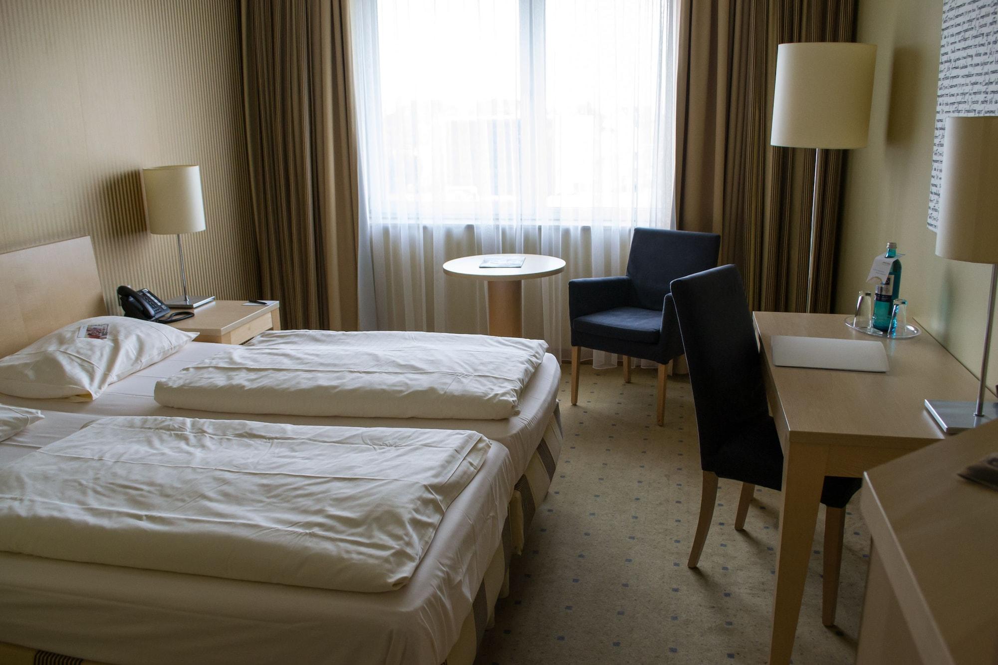 Relexa Hotel Ratingen City Esterno foto