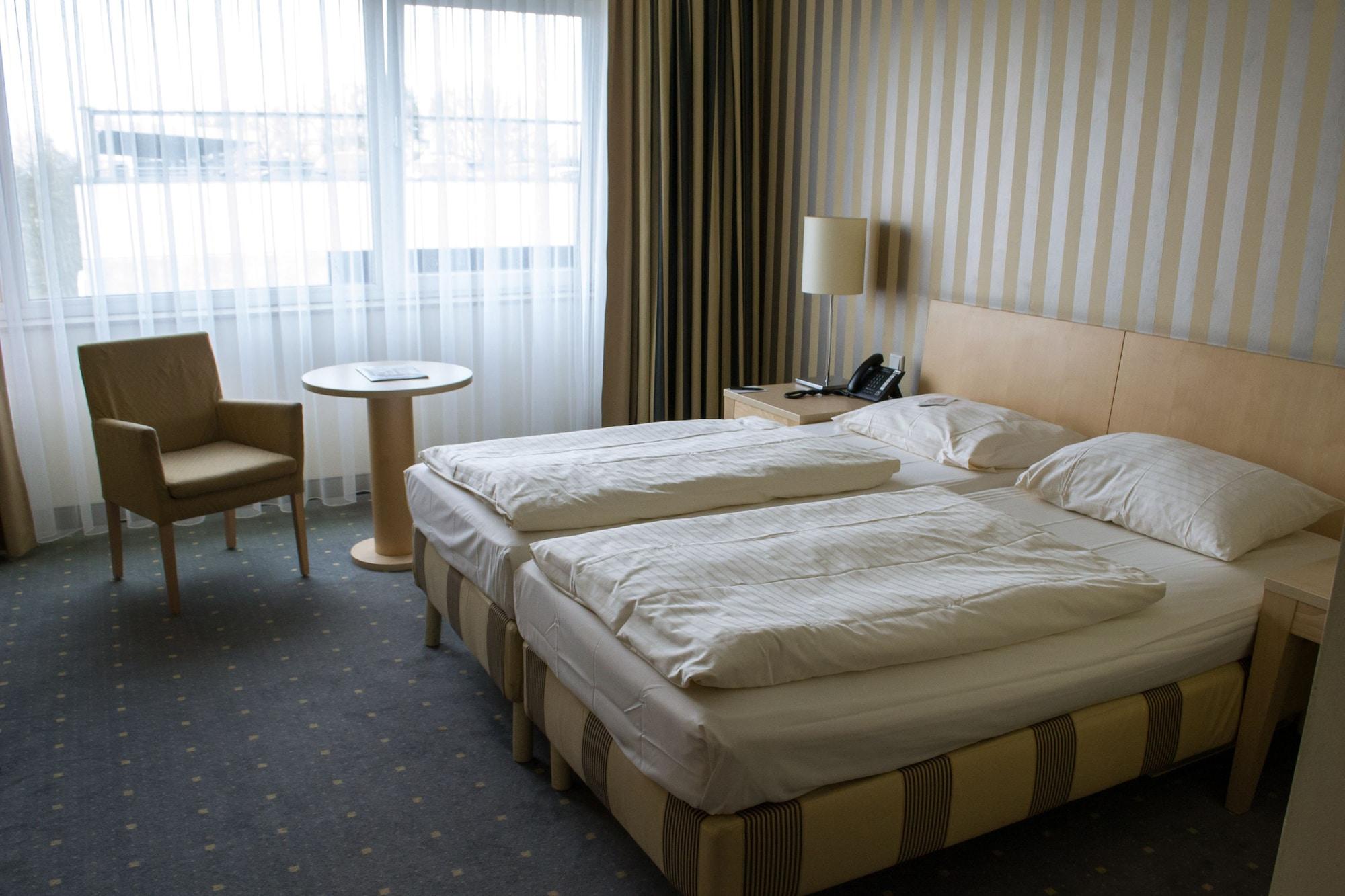 Relexa Hotel Ratingen City Esterno foto