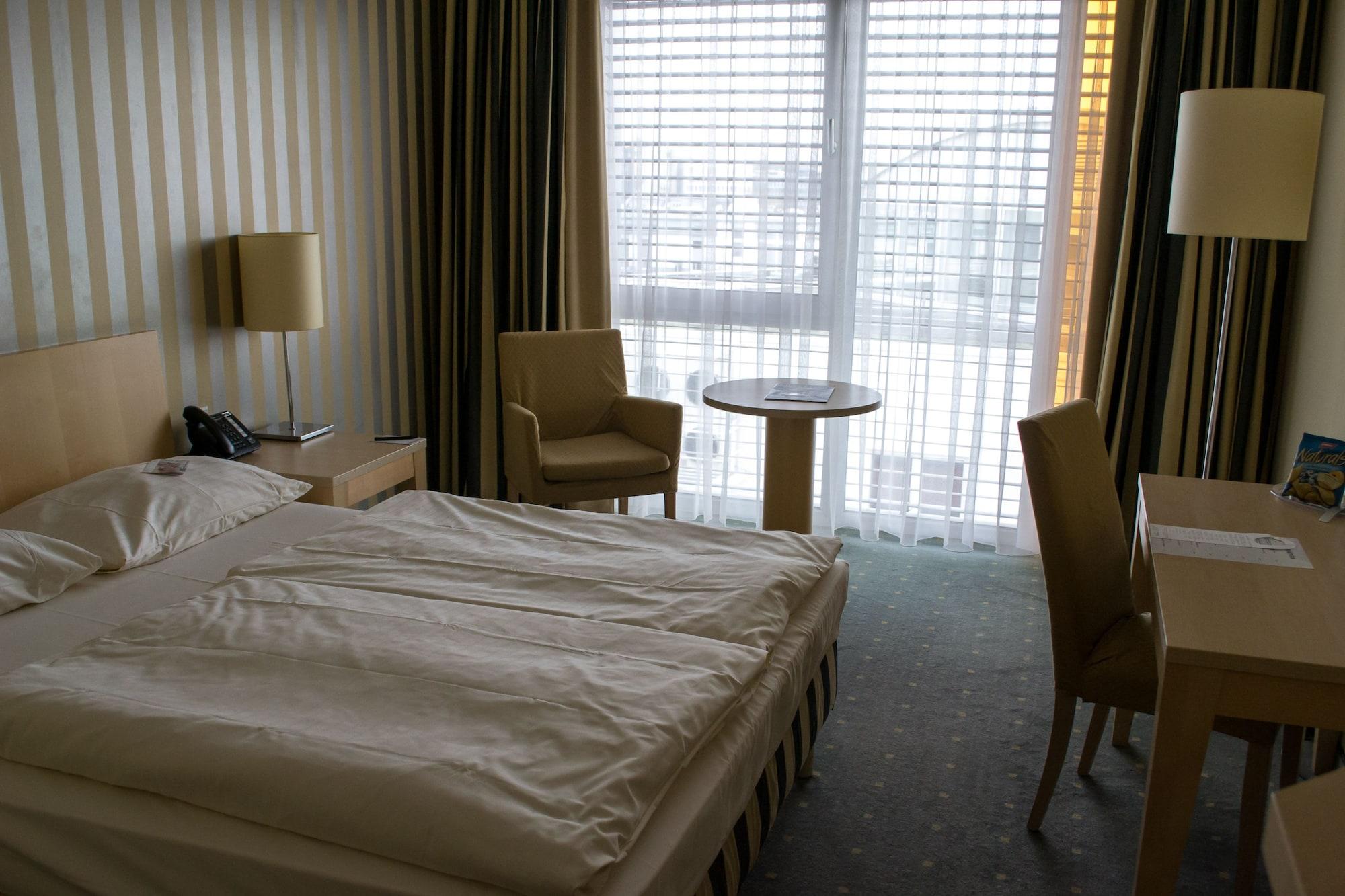 Relexa Hotel Ratingen City Esterno foto