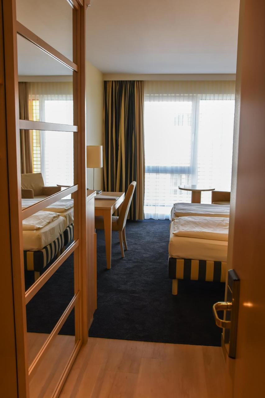 Relexa Hotel Ratingen City Esterno foto